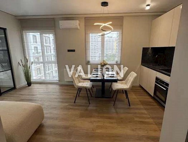 Продаж 2-к квартири вул. Михайла Максимовича 26