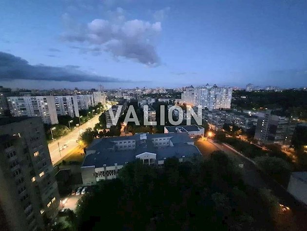 Продаж 1к квартири-студії 52 м² з ремонтом | вул. Липківського, 33а ЖК Адамант