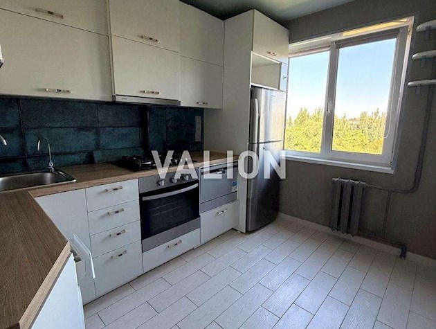 Продаж 1-к квартири вул. Мирослава Поповича 8а
