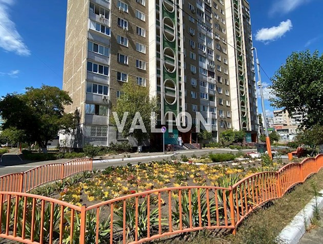 Продажа 2к квартиры, ул. Н. Закревского, 45, Троещина.