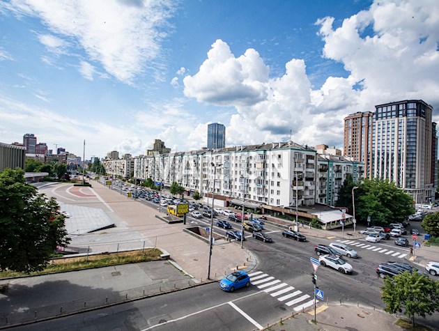 Без % Продажа 2х квартиры ул. Коновальца 3, метро палац Украина