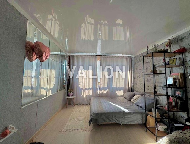Продаж 1-к квартири Харківське шосе 188