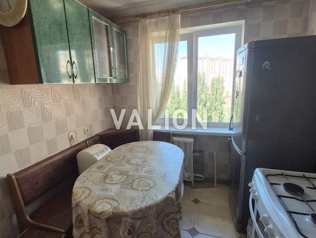 продажа 2-комнатной квартири Соломенский район, Чоколовка, ул. Ушинского 18