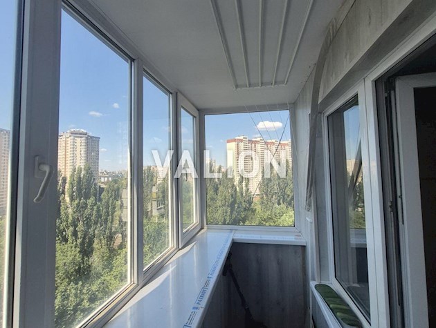 продажа 2-комнатной квартири Соломенский район, Чоколовка, ул. Ушинского 18