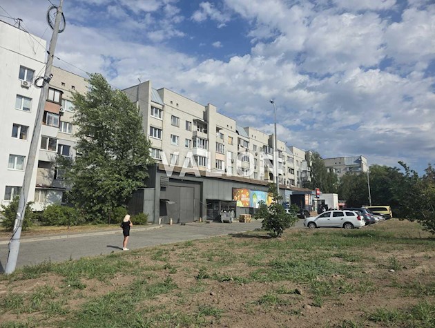 Продается 2х комнатная квартира. Ул. Евгена Харченко 65. Массив Бортничи.