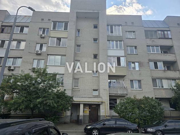 Продается 2х комнатная квартира. Ул. Евгена Харченко 65. Массив Бортничи.