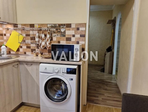 Продам 2 кімнатну квартиру. 45м2. Газ. вул. П.Радченка 21а.