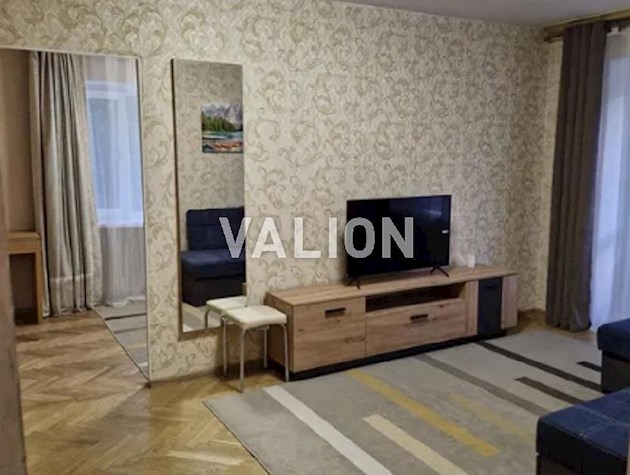 Продам 2 кімнатну квартиру. 45м2. Газ. вул. П.Радченка 21а.