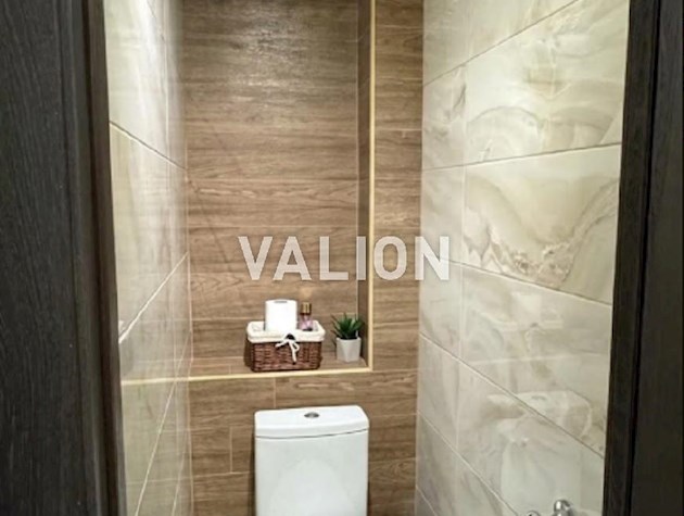 Продам 2-комнатную квартиру. 45м2. Газ. ул. Семьи Идзиковских 2.