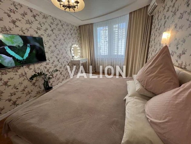Продажа 2-к квартиры ул. Анны Ахматовой 30