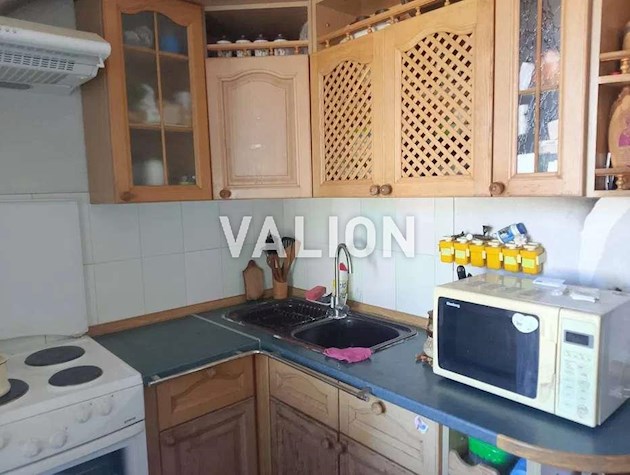 Продам 2 комн .Радунская 18А. Троещина.