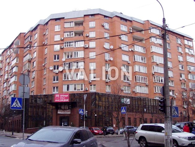 Продам 4-комн.квартиру ул.Кониского 52/58 Шевченковский район
