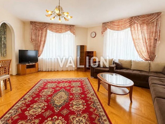 Продам 4-комн.квартиру ул.Кониского 52/58 Шевченковский район