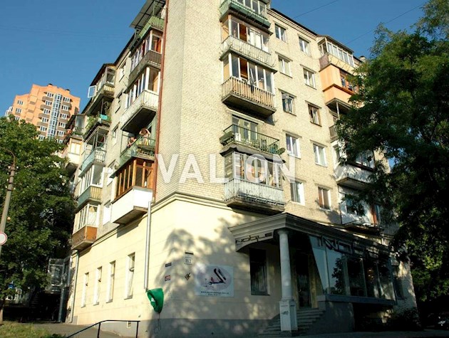 Продаж,без %: 1-кімнатна квартира-студія 30м2 на 3 поверсі/5 за адресою вул.Василія Тютюнника,11/2 (Печерський район , метро Олімпійська)