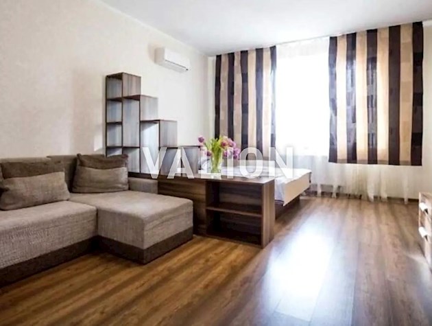 Продаж 1к квартири 43 кв. м на вул. Героїв полку АЗОВ 4в