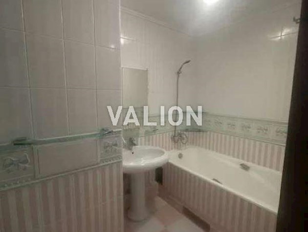 Продажа 3-к квартиры ул.Ивана Полюя 1