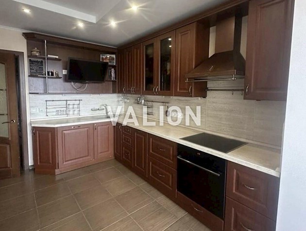 Продам 3 комн. ул. Милославская 47 А.Троещина.