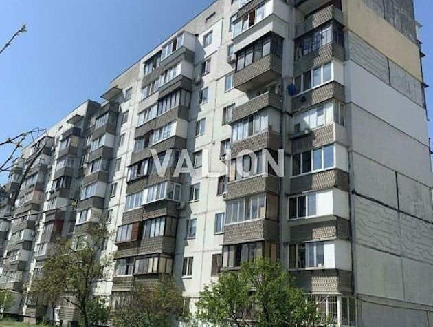 Продаж 2-к квартири вул. Приозерна 8а