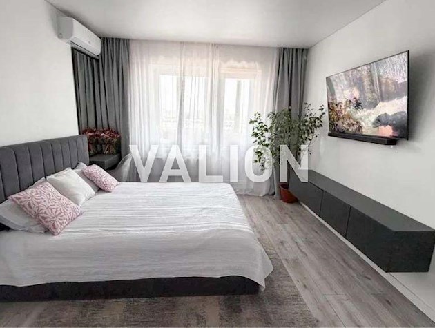 Продажа 2-к квартиры просп. Червоной Калины 52