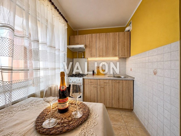Без%. Продаж 1к квартири біля метро Дорогожичі Шевченківський район вулиця Максима Берлінського 25, цегляний будинок, газ.