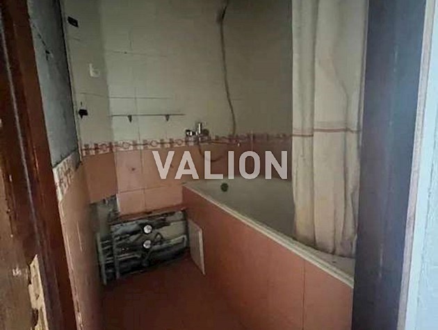 Продаж 2-к квартири вул. Володимира Івасюка 9