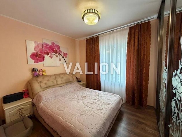 Продам 2 комнатную квартиру 52.4 м² Рудницкого 8д