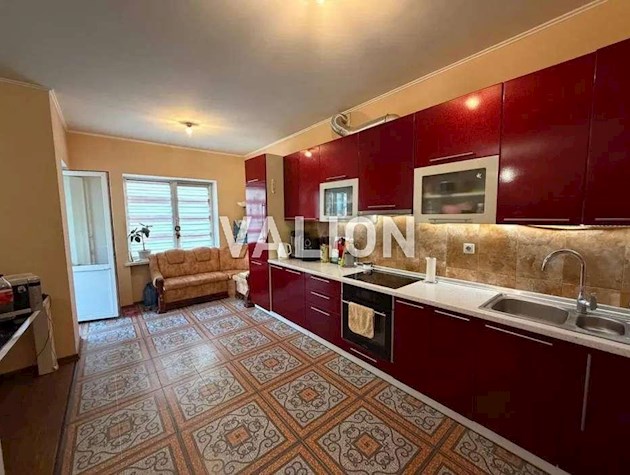 Продам 2 комнатную квартиру 52.4 м² Рудницкого 8д