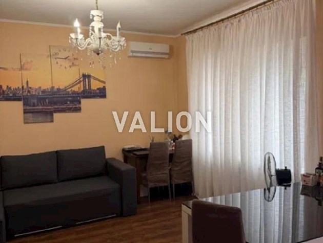 Продам 2 комнатную квартиру 52.4 м² Рудницкого 8д