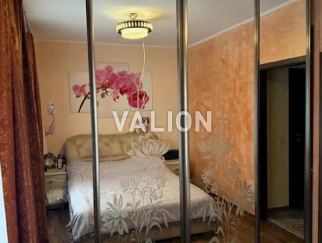 Продам 2 комнатную квартиру 52.4 м² Рудницкого 8д