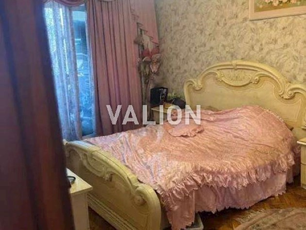 Продаж 2 кімн. Березняківська 14 а, метро Лівобережна.