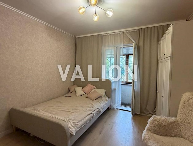 Продажа функциональной 2-к квартиры возле метро Харьковская ул. Тростянецкая, 2