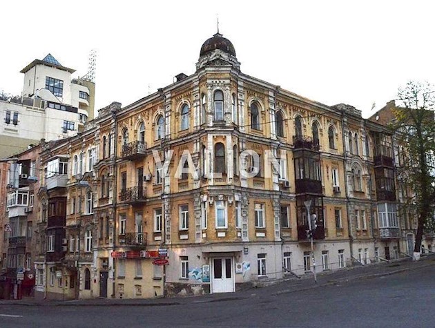 Без комиссии для покупателя продается 2-комнатная квартира 56 м² в царском доме по адресу Бульварно-Кудрявская, 30/13, Шевченковский район, метро «Золотые Ворота», «Университет»
