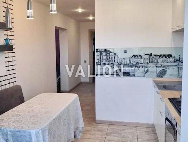 Продажа 3к квартиры 67 кв.м по ул. Академика Ефремова ( Уборевича) 7, метро Акдемгородок