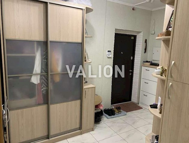 Продам 2 комн. ул. Иорданская 1, метро Оболонь.