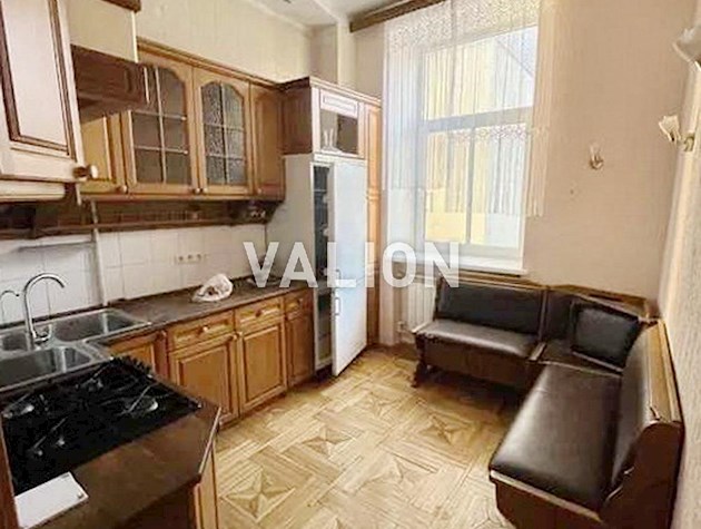 Продаж 3к квартири 75кв.м в царському будинку, вул.Гончара Олеся 90/92 . Центр.