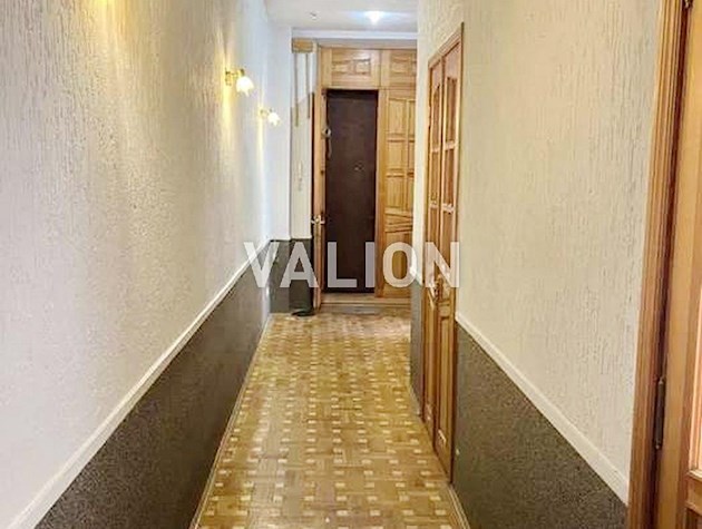 Продаж 3к квартири 75кв.м в царському будинку, вул.Гончара Олеся 90/92 . Центр.