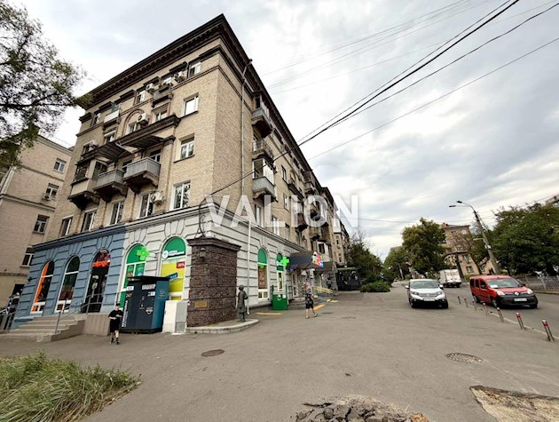 Продаж 4-кімнатної квартири на вул.Кирилівська 109-В/1 на Куренівці