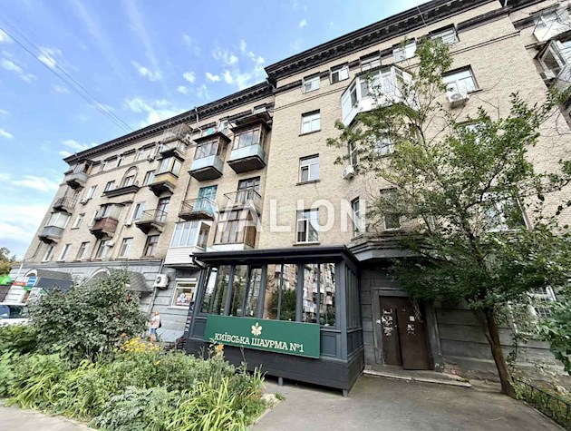 Продаж 4-кімнатної квартири на вул.Кирилівська 109-В/1 на Куренівці