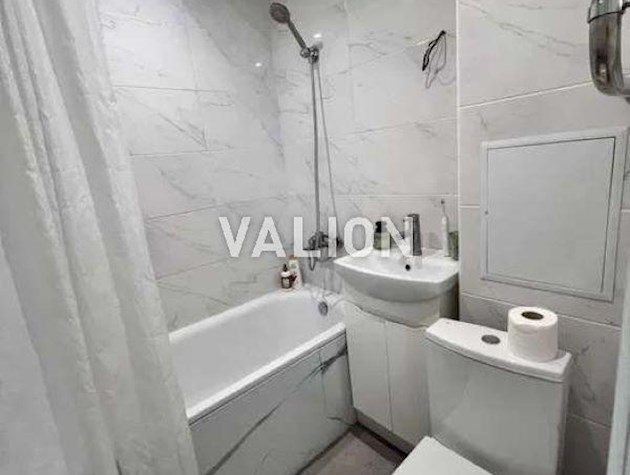 Продажа 1-комнатной квартиры ул.Березняковская,12 Березняки. Метро Левобережная.