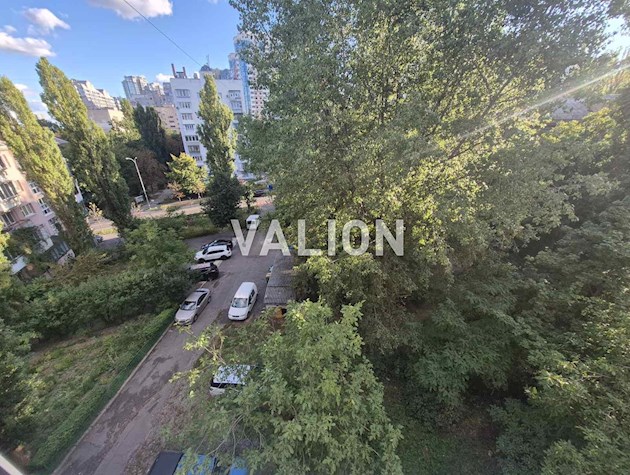 продажа 2-комнатной квартири на бул. Николая Михновского 28А, Печерск, м. Зверинецкая