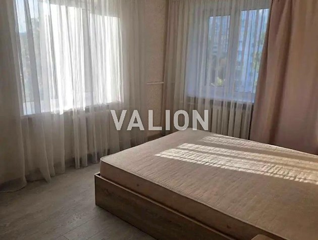 продажа 2-комнатной квартири на бул. Николая Михновского 28А, Печерск, м. Зверинецкая