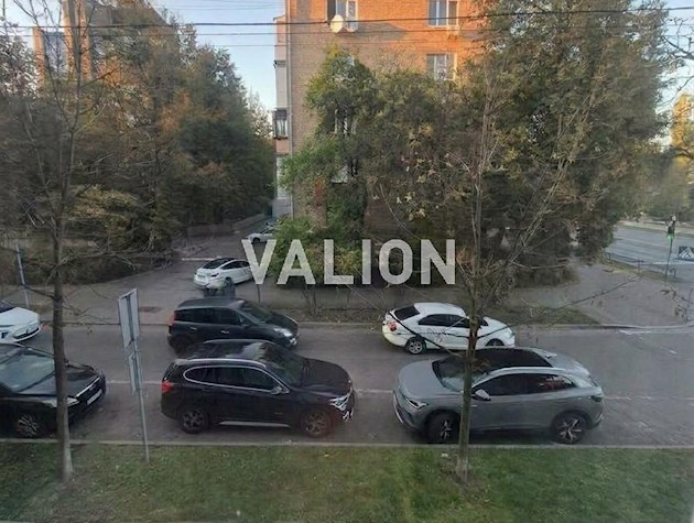 Продаж 2-кімнатної квартири на вул. М. Бойчука 6А, на Печерську біля метро Звіринецька