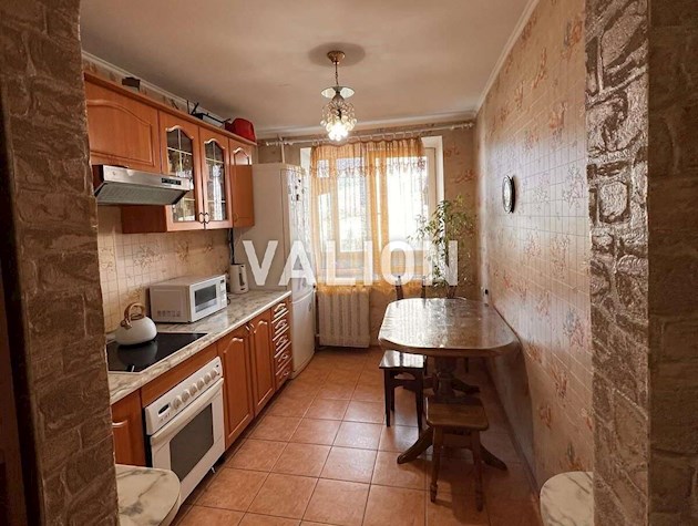 Продаж 3-к квартири вул. Єреванська 28