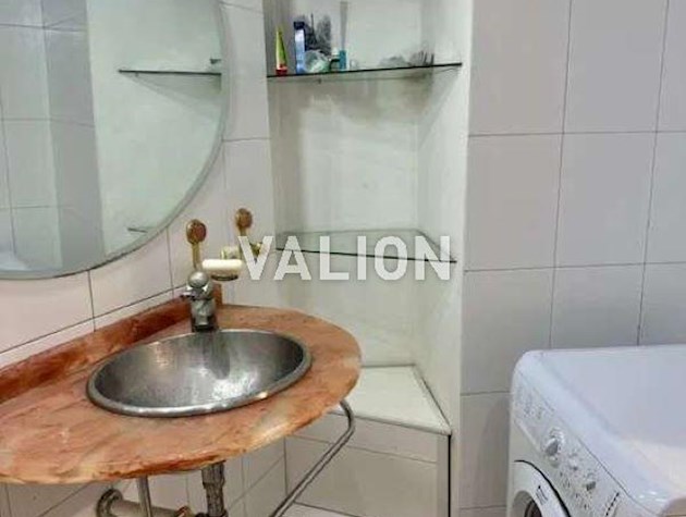 Продаж 2-к квартири вул. Бориса Гмирі 1а/4