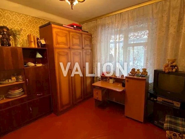 Продаж 3-к квартири вул. Зодчих 34