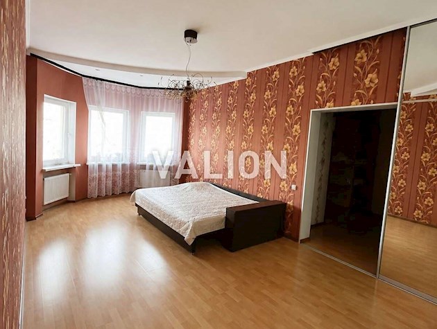 Продаж 2-к квартири Харківське шосе 19а