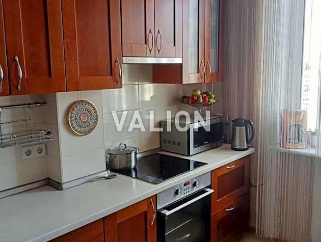 Продаж 2 к. квартири на Троєщині вул. Градинська,7