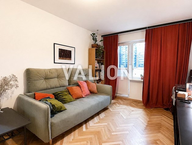 Продажа 2-к квартиры, проспект Глушкова 35, метро Теремки, Голосеевский район
