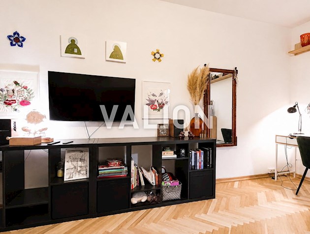 Продажа 2-к квартиры, проспект Глушкова 35, метро Теремки, Голосеевский район