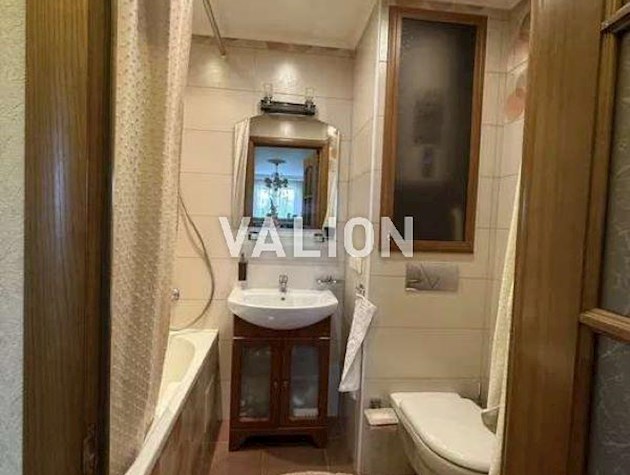 Продажа 3-х комнатной квартиры Вацлава Гавела, 38
